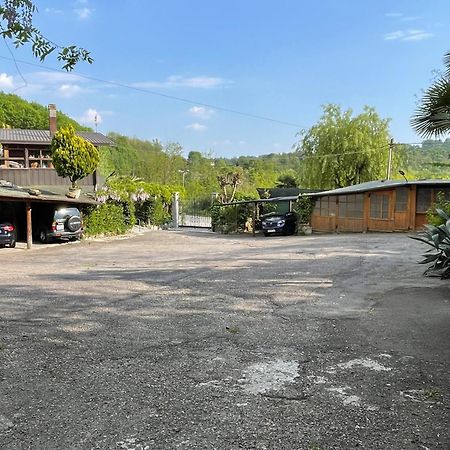 Bed and Breakfast Al Cervo Tra I Laghi Tavernerio Exterior foto